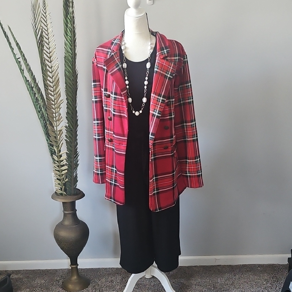 Annalee + Hope Versatile Sleeveless Black Wide Leg Jumpsuit - Picture 2 of 16